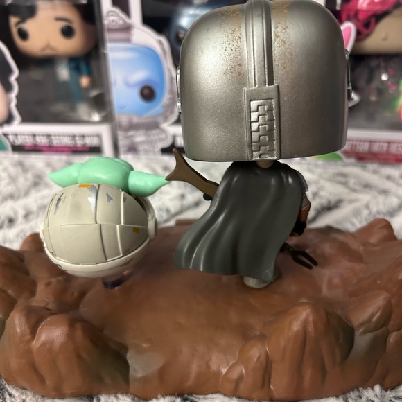 The Mandalorian with The Child bobble head - Picture 2 of 3